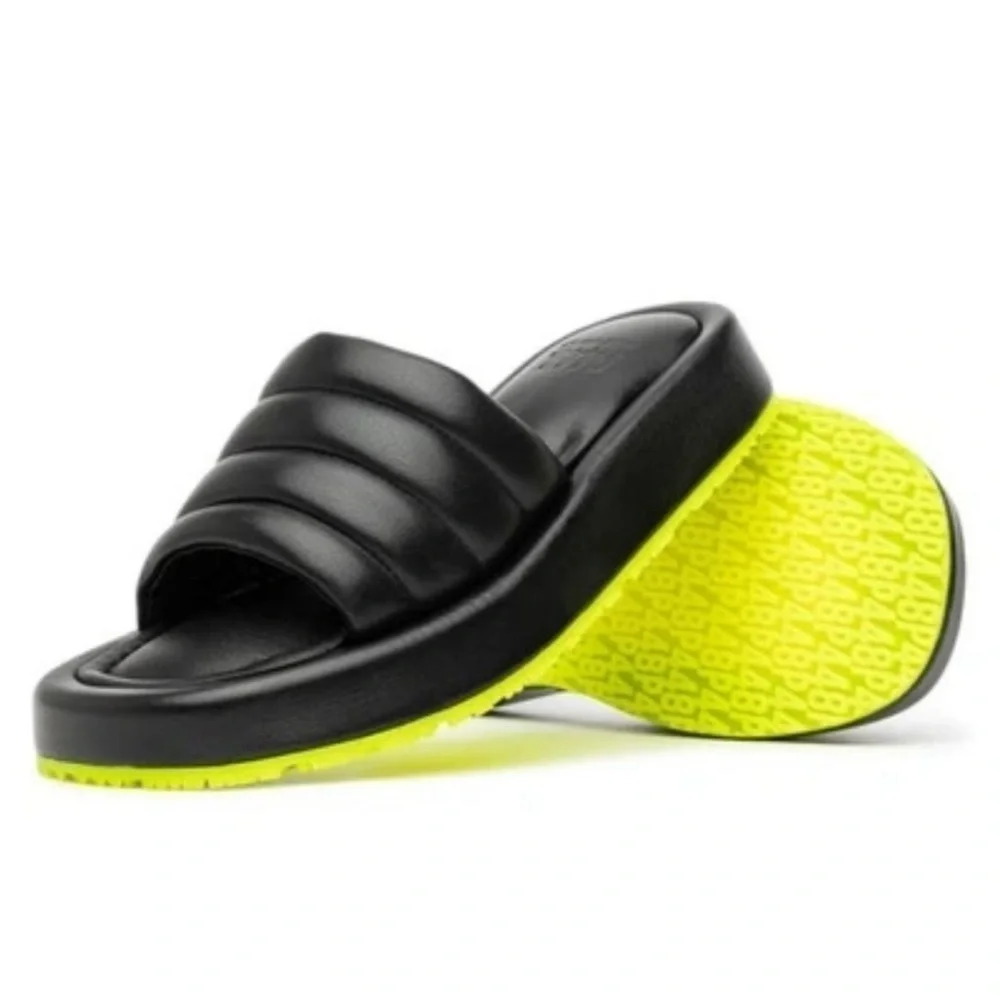 NWT P448 Women's Fergie Platform Slide Sandals in Black